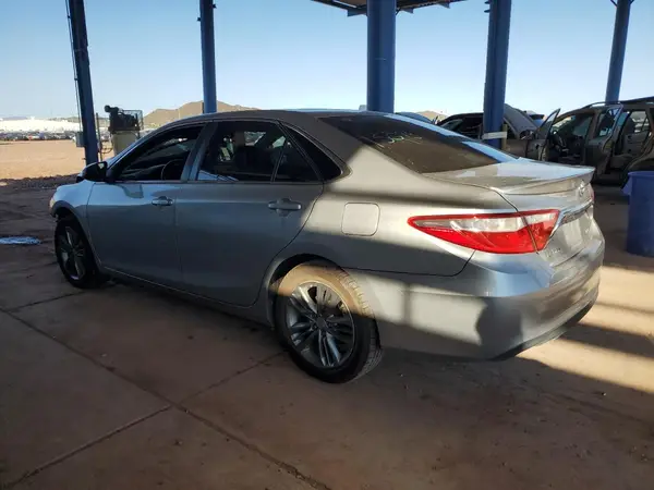 4T1BF1FK3HU304803 2017 TOYOTA CAMRY - Image 2