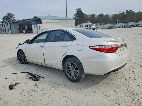 4T1BF1FK3HU308706 2017 TOYOTA CAMRY - Image 2