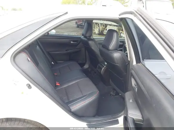 4T1BF1FK3HU309208 2017 TOYOTA CAMRY - Image 8