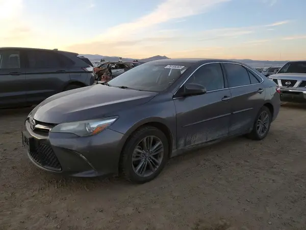 4T1BF1FK3HU309631 2017 TOYOTA CAMRY - Image 1