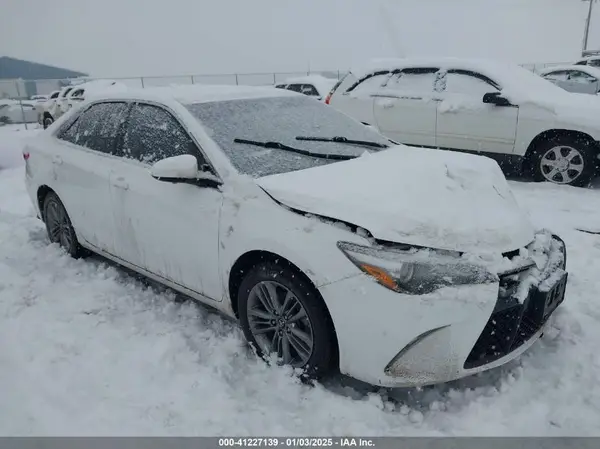 4T1BF1FK3HU312612 2017 TOYOTA CAMRY - Image 1