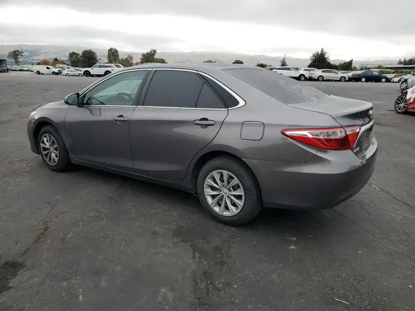 4T1BF1FK3HU313212 2017 TOYOTA CAMRY - Image 2
