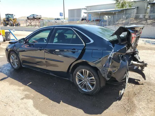 4T1BF1FK3HU316952 2017 TOYOTA CAMRY - Image 2