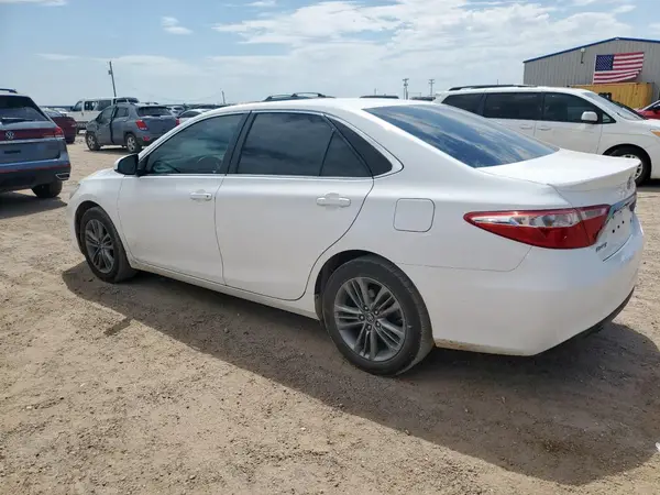 4T1BF1FK3HU320533 2017 TOYOTA CAMRY - Image 2