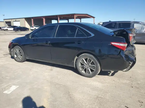 4T1BF1FK3HU324579 2017 TOYOTA CAMRY - Image 2