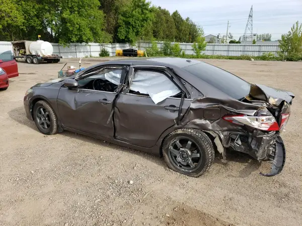 4T1BF1FK3HU324792 2017 TOYOTA CAMRY - Image 2