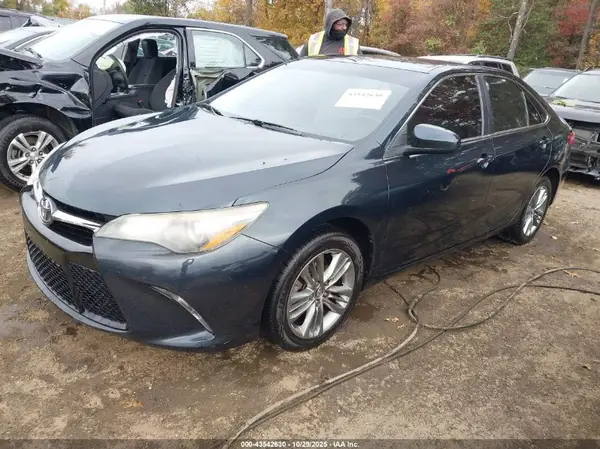 4T1BF1FK3HU328132 2017 TOYOTA CAMRY - Image 2
