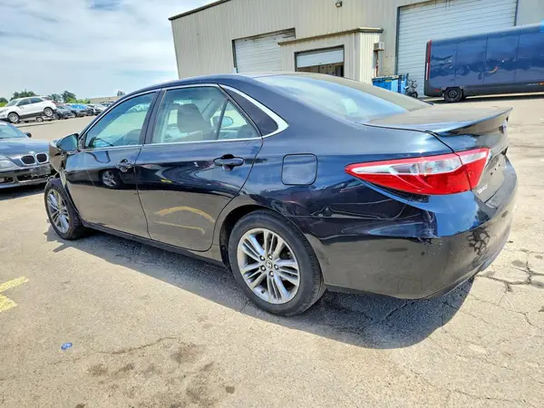 4T1BF1FK3HU331693 2017 TOYOTA CAMRY - Image 2
