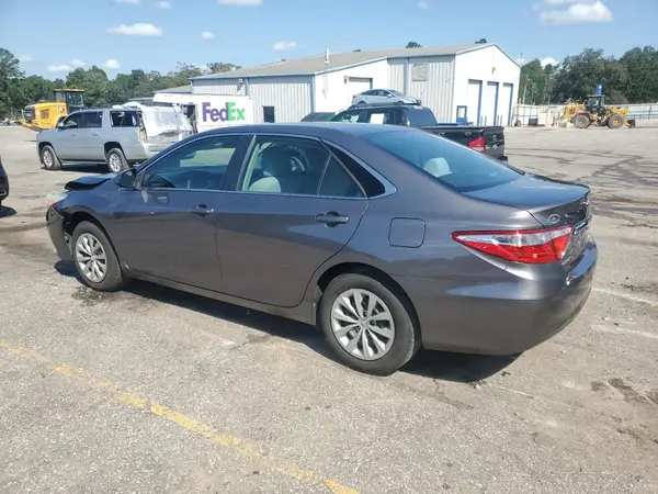 4T1BF1FK3HU336439 2017 TOYOTA CAMRY - Image 2