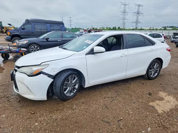 4T1BF1FK3HU339793 2017 TOYOTA CAMRY - Image 1
