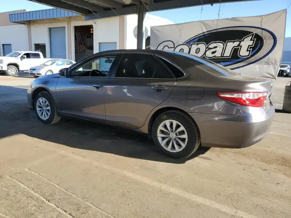 4T1BF1FK3HU342029 2017 TOYOTA CAMRY - Image 2