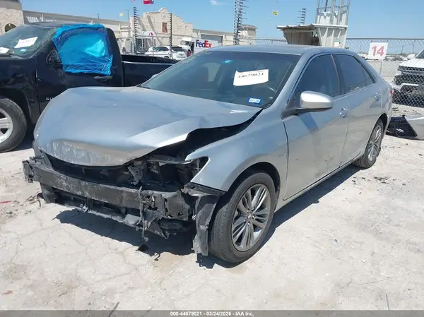 4T1BF1FK3HU344721 2017 TOYOTA CAMRY - Image 2