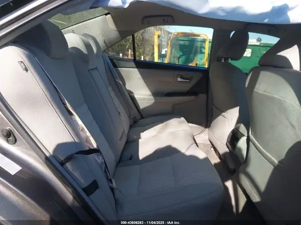 4T1BF1FK3HU345318 2017 TOYOTA CAMRY - Image 8