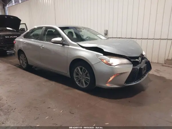 4T1BF1FK3HU347246 2017 TOYOTA CAMRY - Image 1