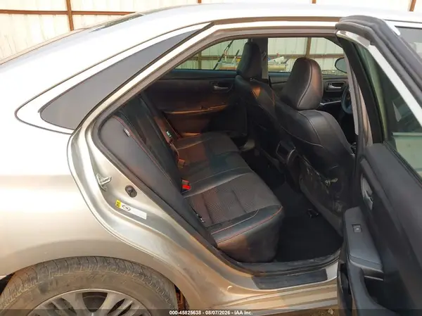 4T1BF1FK3HU349210 2017 TOYOTA CAMRY - Image 8