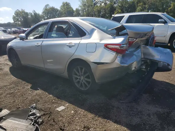 4T1BF1FK3HU350339 2017 TOYOTA CAMRY - Image 2