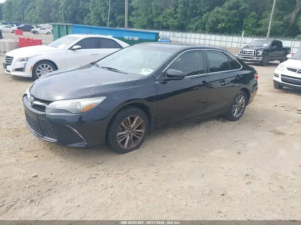 4T1BF1FK3HU350616 2017 TOYOTA CAMRY - Image 2