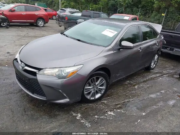 4T1BF1FK3HU350891 2017 TOYOTA CAMRY - Image 2