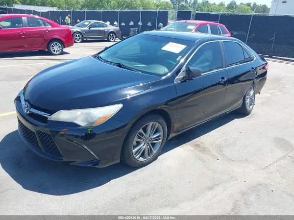 4T1BF1FK3HU352432 2017 TOYOTA CAMRY - Image 2