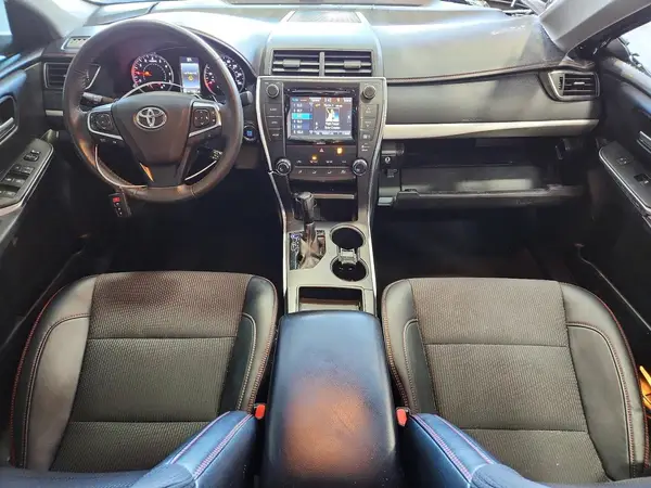4T1BF1FK3HU352463 2017 TOYOTA CAMRY - Image 8
