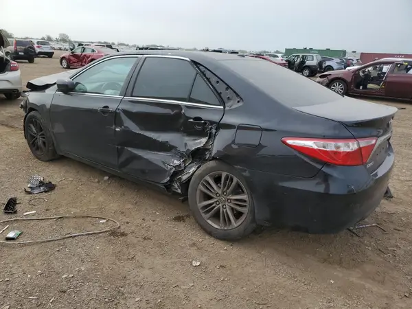 4T1BF1FK3HU352544 2017 TOYOTA CAMRY - Image 2