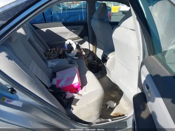 4T1BF1FK3HU353872 2017 TOYOTA CAMRY - Image 8