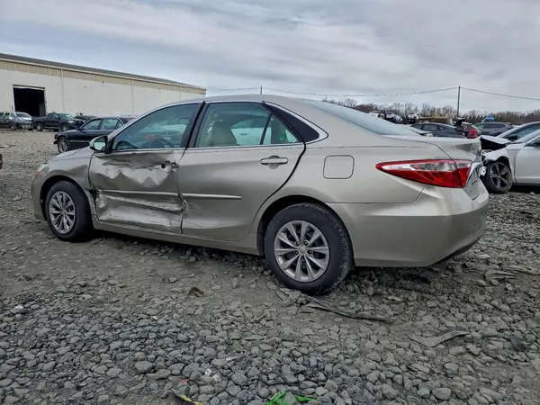 4T1BF1FK3HU353984 2017 TOYOTA CAMRY - Image 2