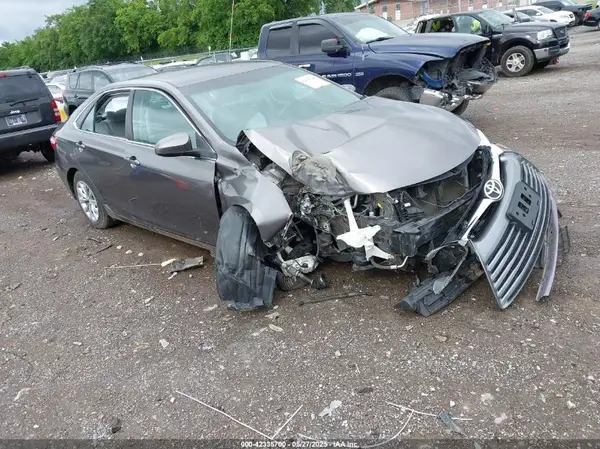4T1BF1FK3HU355475 2017 TOYOTA CAMRY - Image 1