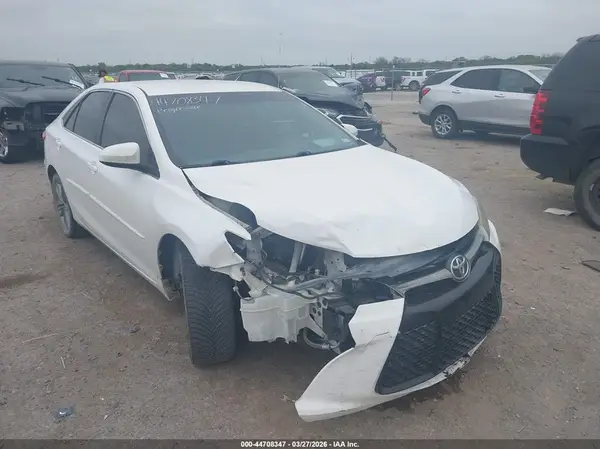 4T1BF1FK3HU361762 2017 TOYOTA CAMRY - Image 1