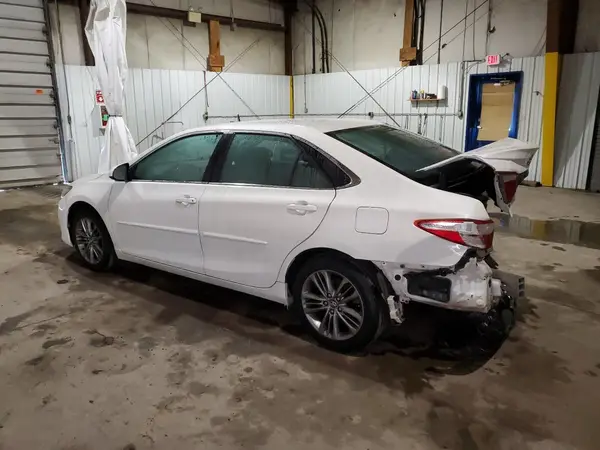 4T1BF1FK3HU363754 2017 TOYOTA CAMRY - Image 2