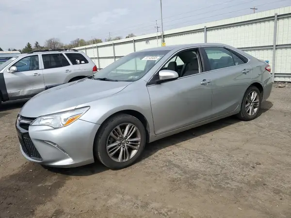 4T1BF1FK3HU368484 2017 TOYOTA CAMRY - Image 1