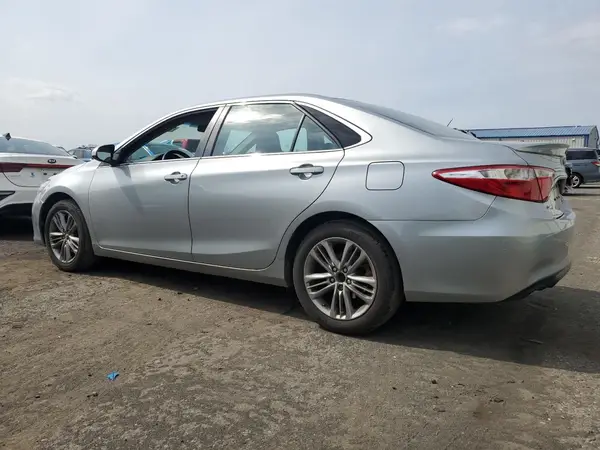 4T1BF1FK3HU368484 2017 TOYOTA CAMRY - Image 2