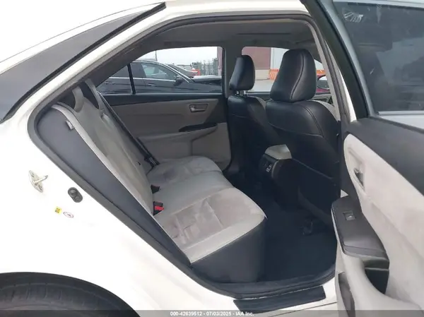 4T1BF1FK3HU368744 2017 TOYOTA CAMRY - Image 8