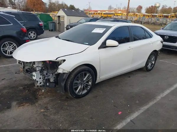 4T1BF1FK3HU370932 2017 TOYOTA CAMRY - Image 2