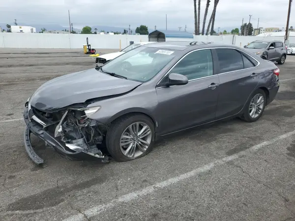 4T1BF1FK3HU371319 2017 TOYOTA CAMRY - Image 1