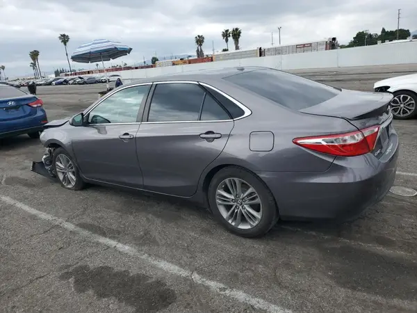 4T1BF1FK3HU371319 2017 TOYOTA CAMRY - Image 2