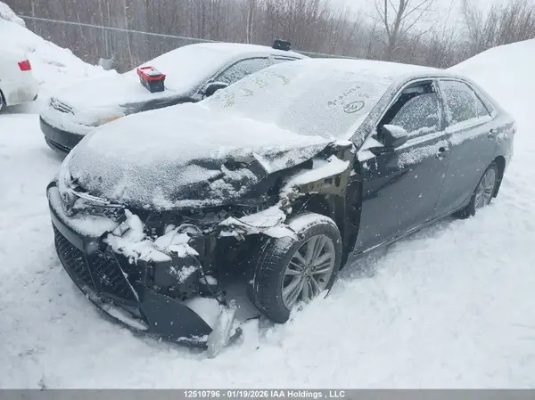 4T1BF1FK3HU371868 2017 TOYOTA CAMRY - Image 2