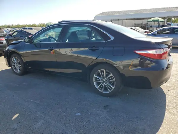 4T1BF1FK3HU372504 2017 TOYOTA CAMRY - Image 2