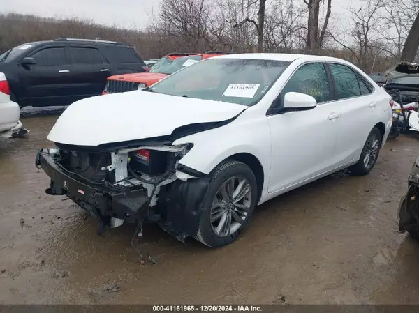 4T1BF1FK3HU373815 2017 TOYOTA CAMRY - Image 2