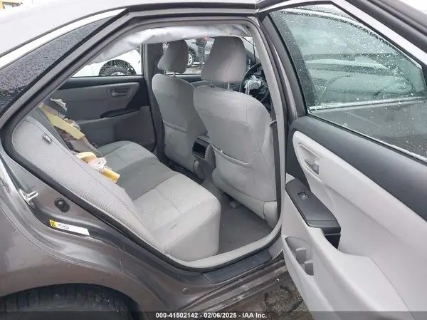 4T1BF1FK3HU374219 2017 TOYOTA CAMRY - Image 8