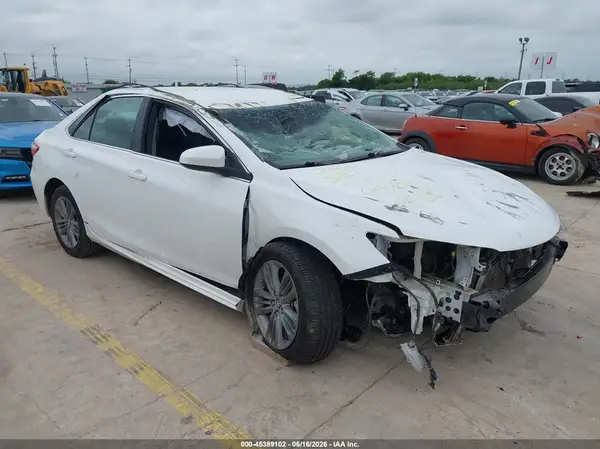 4T1BF1FK3HU374558 2017 TOYOTA CAMRY - Image 1
