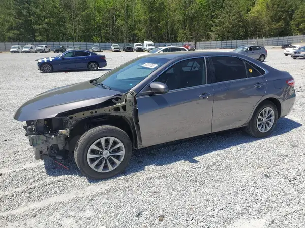 4T1BF1FK3HU377623 2017 TOYOTA CAMRY - Image 1