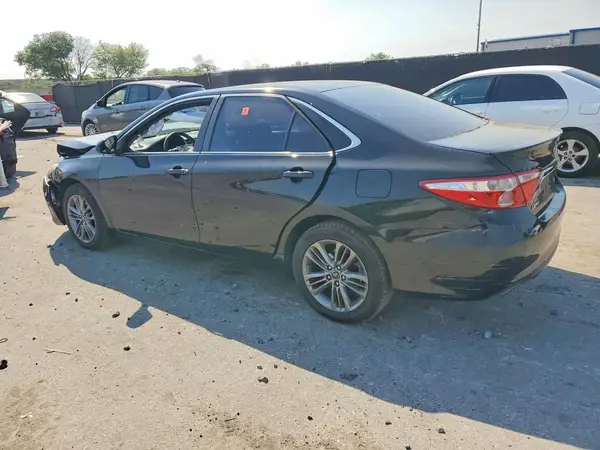 4T1BF1FK3HU377962 2017 TOYOTA CAMRY - Image 2