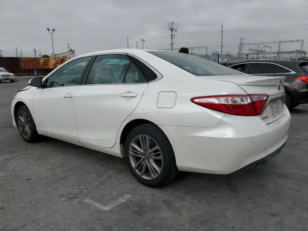 4T1BF1FK3HU379047 2017 TOYOTA CAMRY - Image 2