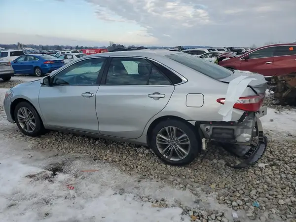 4T1BF1FK3HU379520 2017 TOYOTA CAMRY - Image 2
