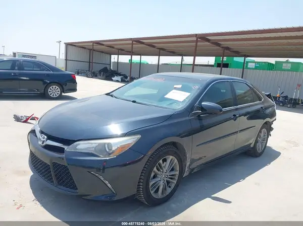4T1BF1FK3HU379968 2017 TOYOTA CAMRY - Image 2