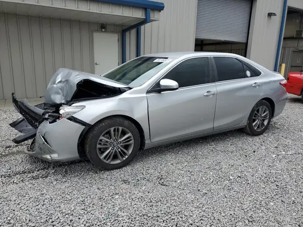 4T1BF1FK3HU382126 2017 TOYOTA CAMRY - Image 1