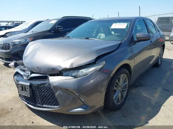 4T1BF1FK3HU382840 2017 TOYOTA CAMRY - Image 2