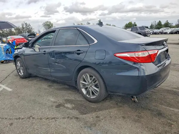 4T1BF1FK3HU384118 2017 TOYOTA CAMRY - Image 2