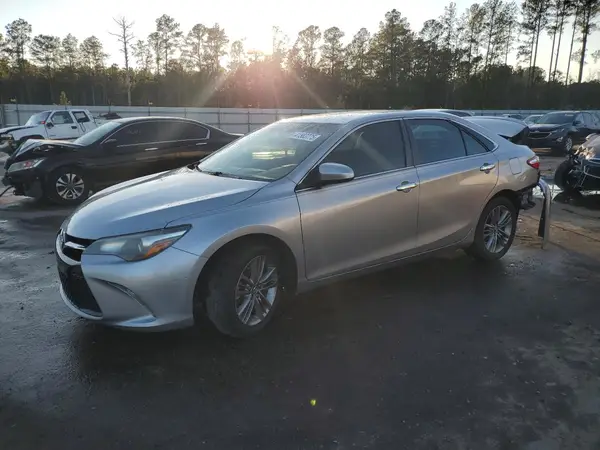 4T1BF1FK3HU386242 2017 TOYOTA CAMRY - Image 1